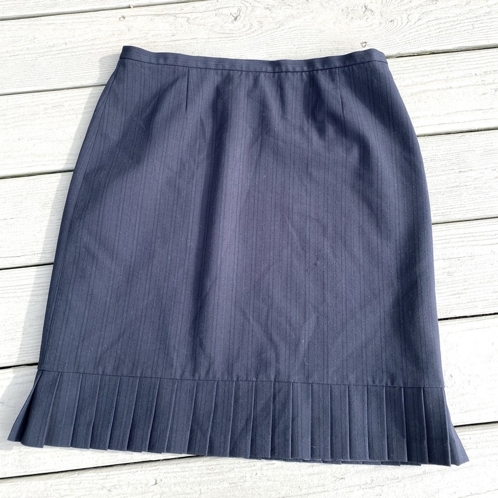 NWOT APT.9 Elegant Gray & Teal Stripped Pleated Skirt, Size: 14